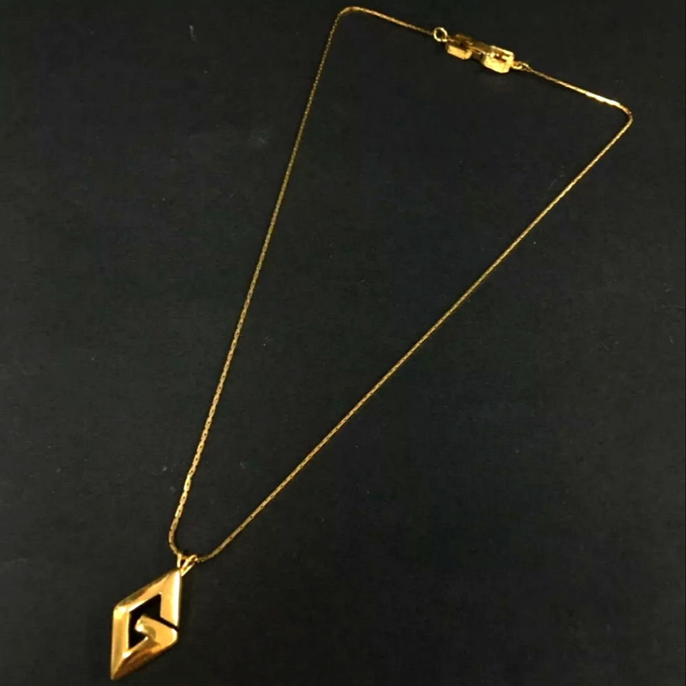 GIVENCHY PENDANT NECKLACE